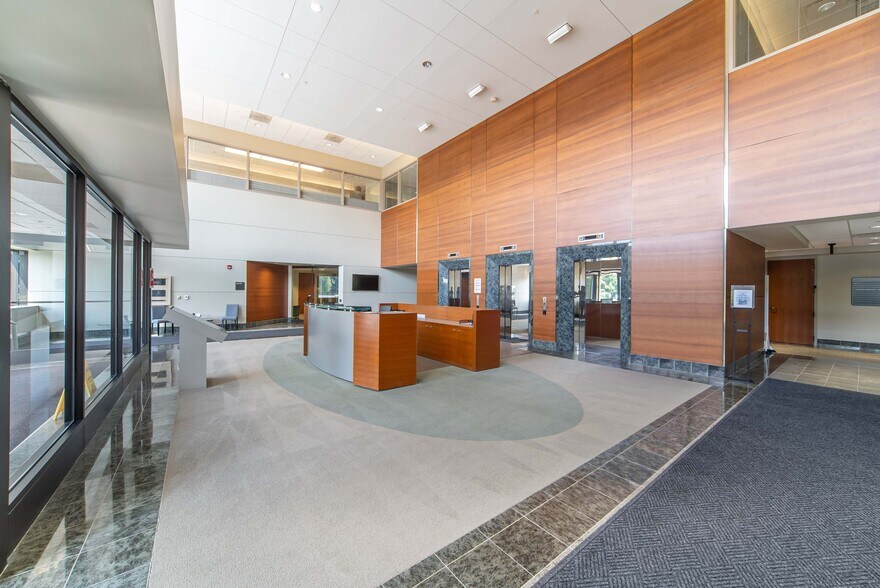 More Photos Of 20255 Victor Pky, Livonia Loft Creative Space For Lease