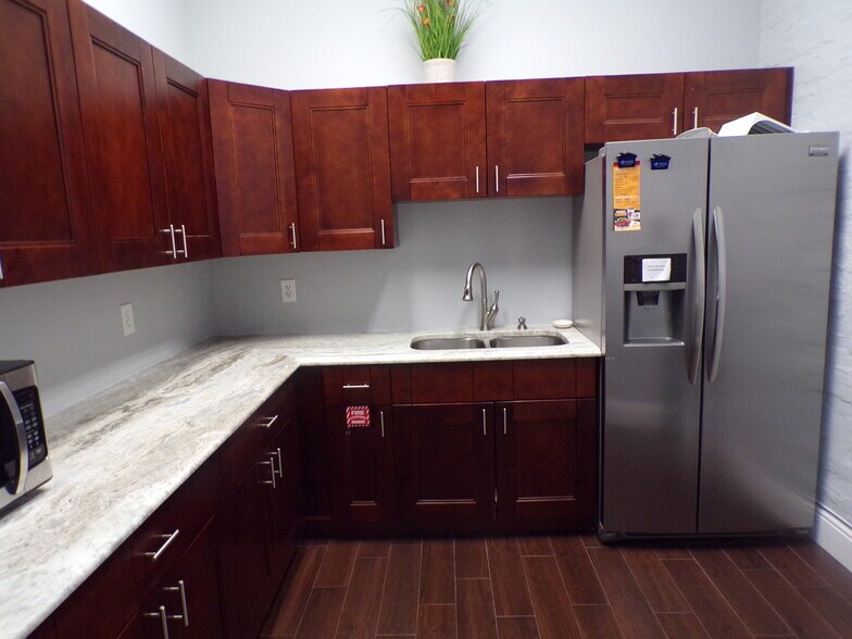 More Photos Of 902 S Florida Ave, Lakeland Office For Lease