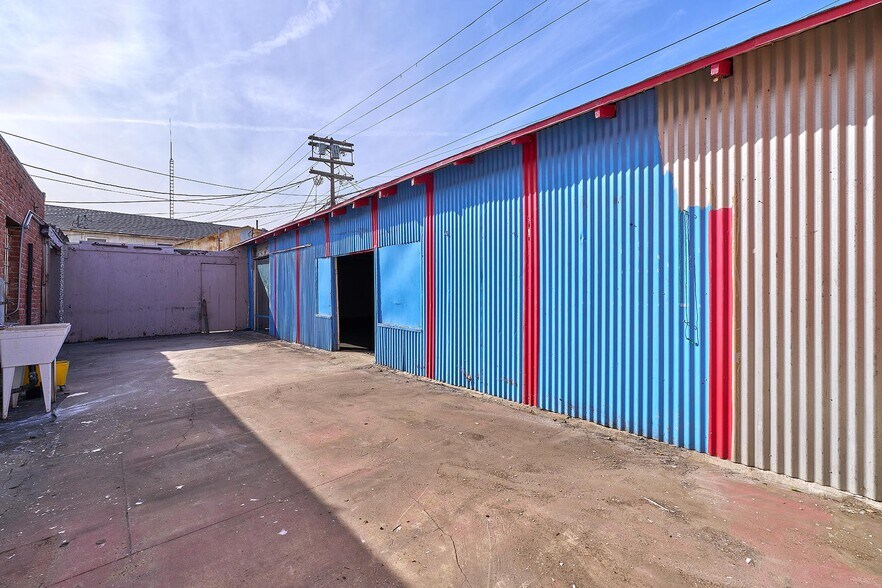 More Photos Of 115 N Western Ave, Los Angeles Storefront For Sale