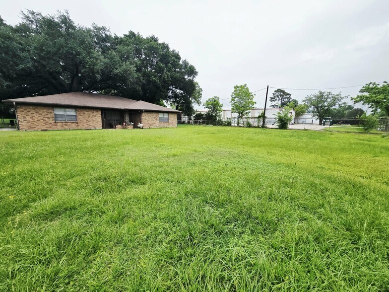 More Photos Of 5930 Killough St, Houston Office For Sale