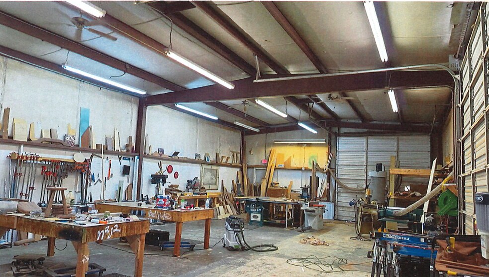 More Photos Of 2024 E McDaniel St, Springfield Service For Lease