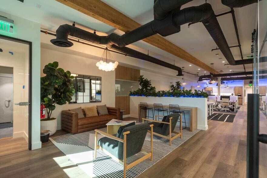 More Photos Of 2525 N Naomi St, Burbank Movie Radio TVStudio For Sale