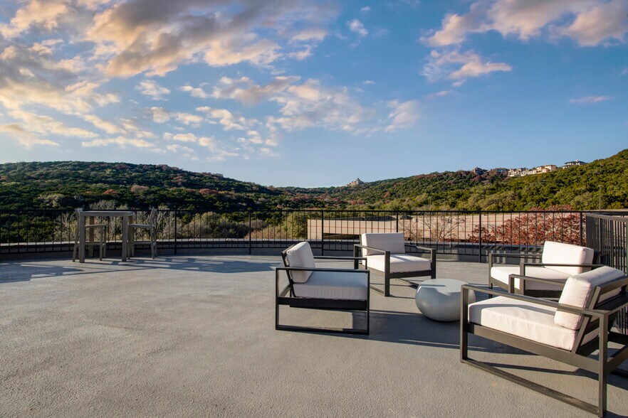 More Photos Of 6504 Bridgepoint Pky, Austin Office For Lease