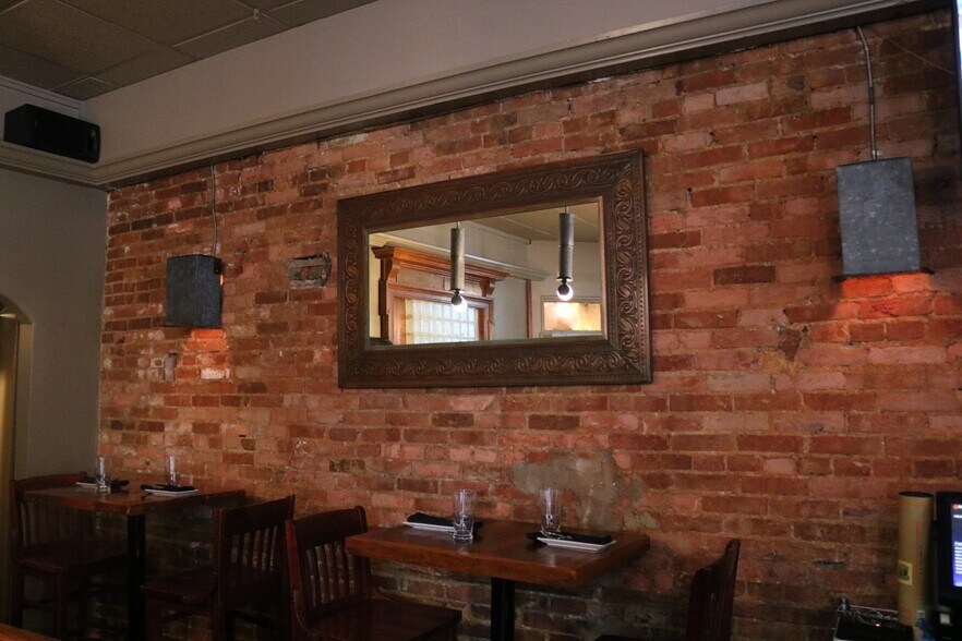 More Photos Of 1900 Aliceanna St, Baltimore General Retail For Sale