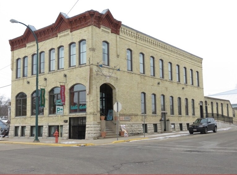 Primary Photo Of 101 Church St, Lake Mills Loft Creative Space For Sale