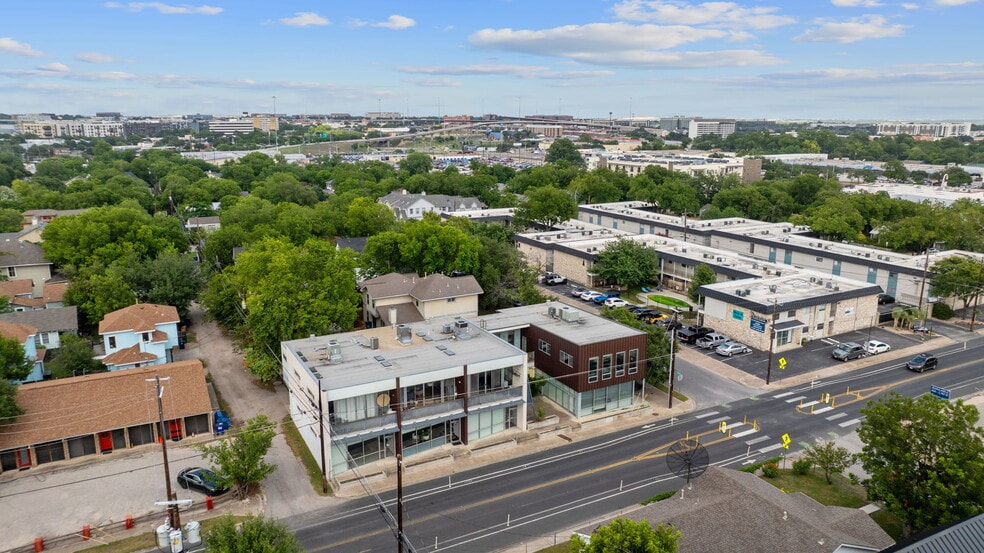 More Photos Of 508 E 53rd St, Austin Loft Creative Space For Sale