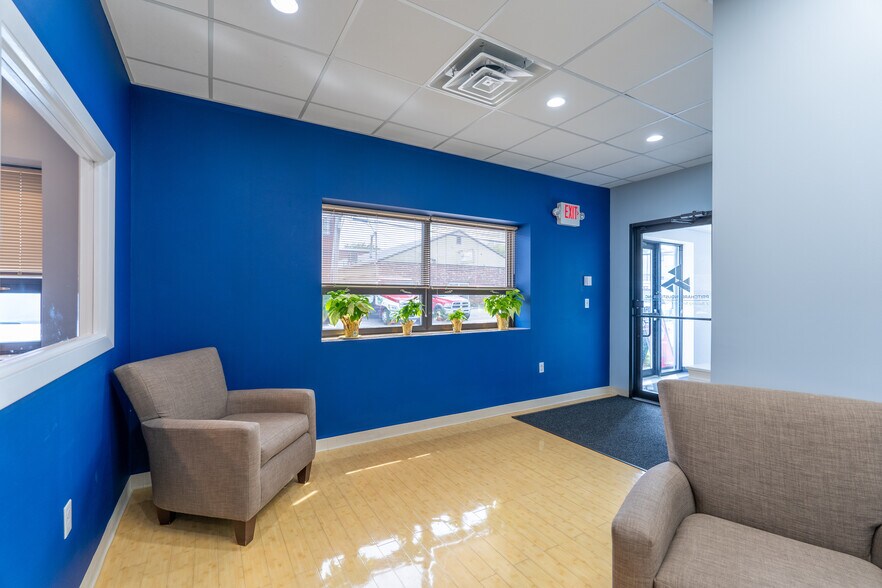 More Photos Of 15-19 Kearney Rd, Needham Flex For Lease