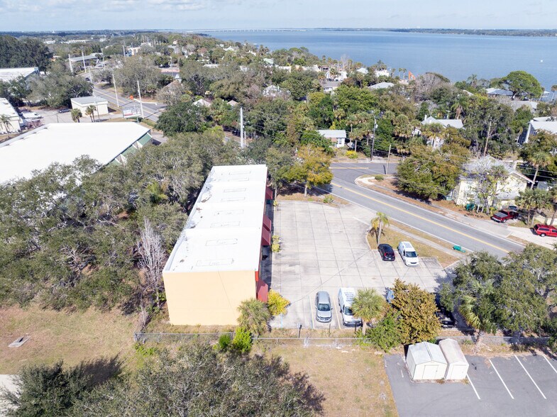 More Photos Of 461 Forrest Ave, Cocoa Warehouse For Lease