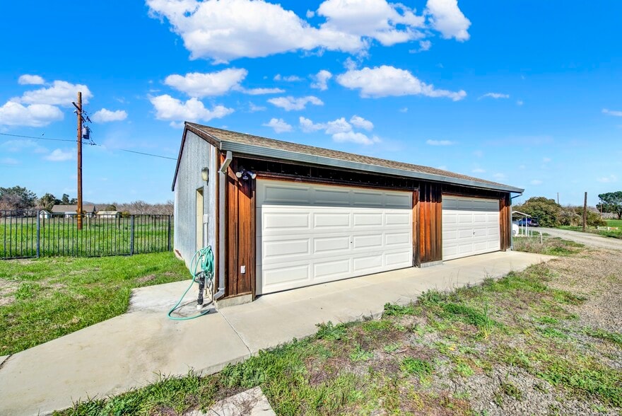 More Photos Of 8560 Holmes Ln, Winters Specialty For Sale