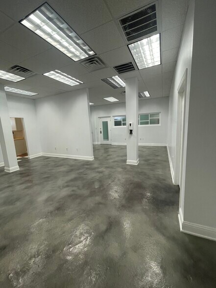 More Photos Of 2602-2608 N Main Ave, San Antonio Unknown For Sale