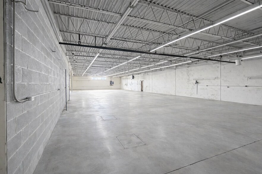 More Photos Of 1121 Skyline Dr, Hopkinsville Manufacturing For Lease