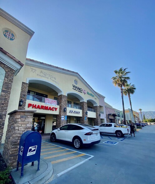 More Photos Of 1301-1397 S Grand Ave, Glendora Unknown For Lease