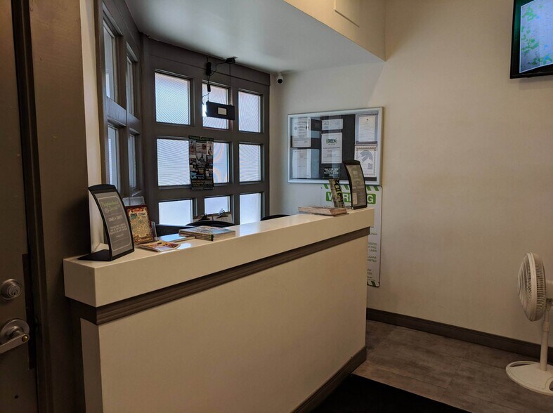 More Photos Of 409-419 N Commercial St, Trinidad Storefront For Lease