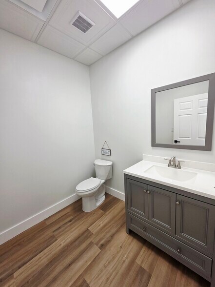 More Photos Of 705 Private Road 5939, Lavon Light Distribution For Lease