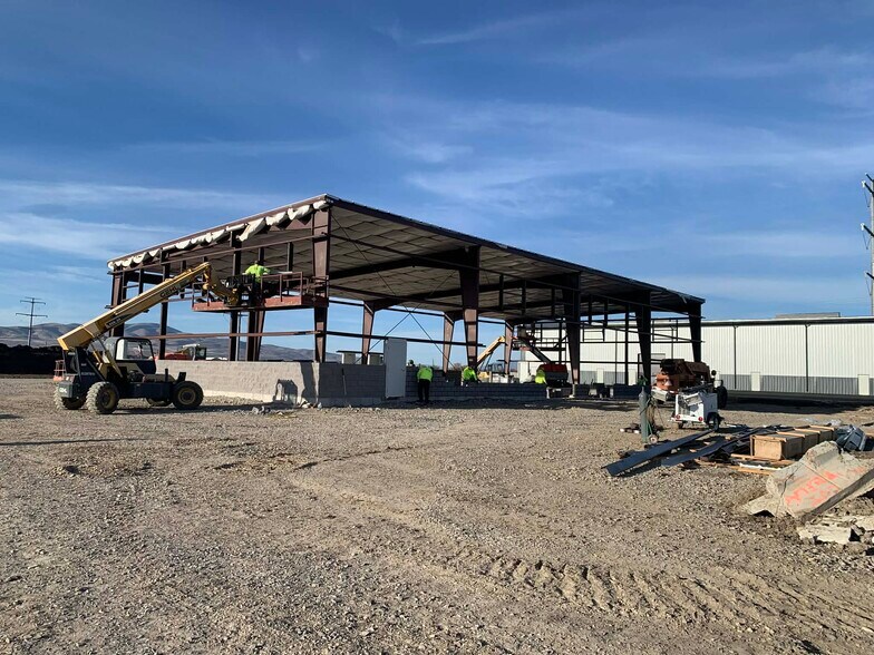 Primary Photo Of 9471 N 5400 W, Elwood Warehouse For Lease
