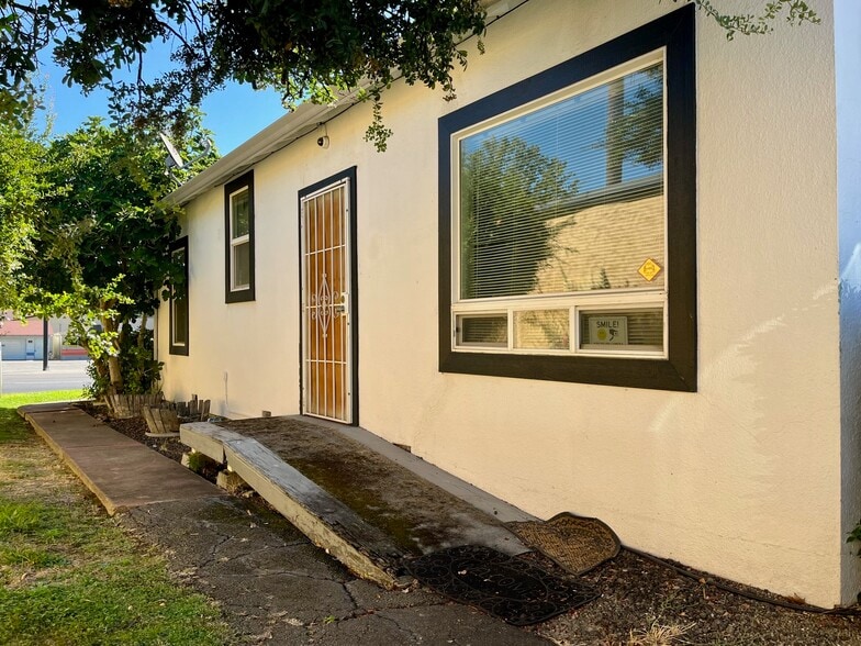 More Photos Of 211 Main St, Red Bluff Office For Sale