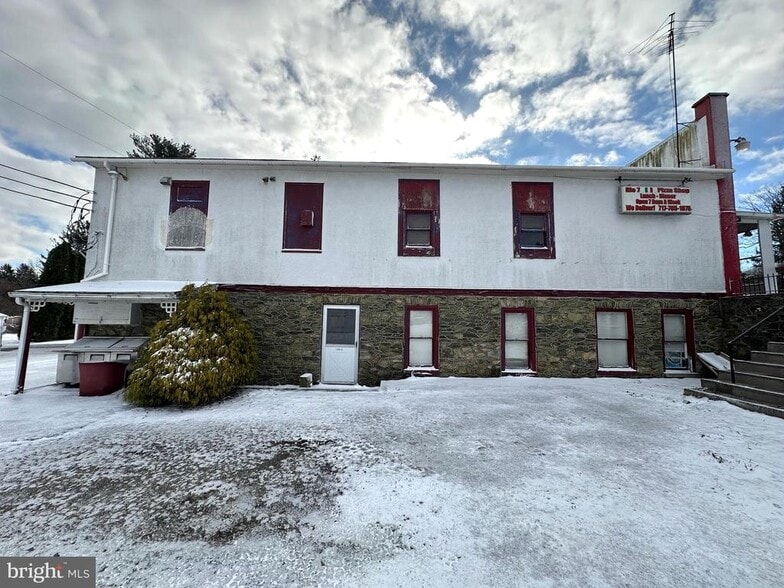 More Photos Of 15083 Summit Plz, Blue Ridge Summit Restaurant For Sale