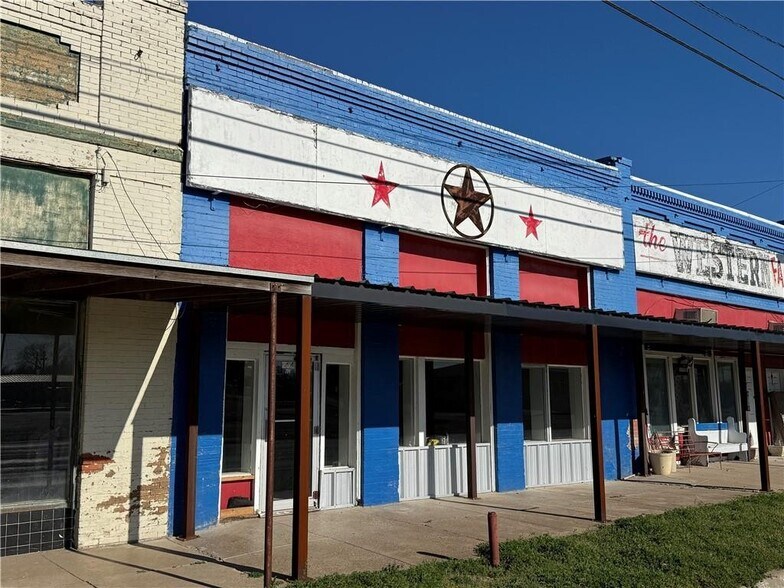 More Photos Of Gassaway Ave, Lott Showroom For Sale