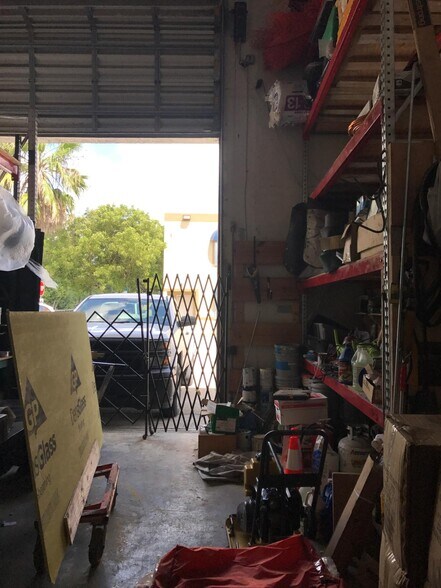 More Photos Of 10820 NW 138th St, Hialeah Warehouse For Lease