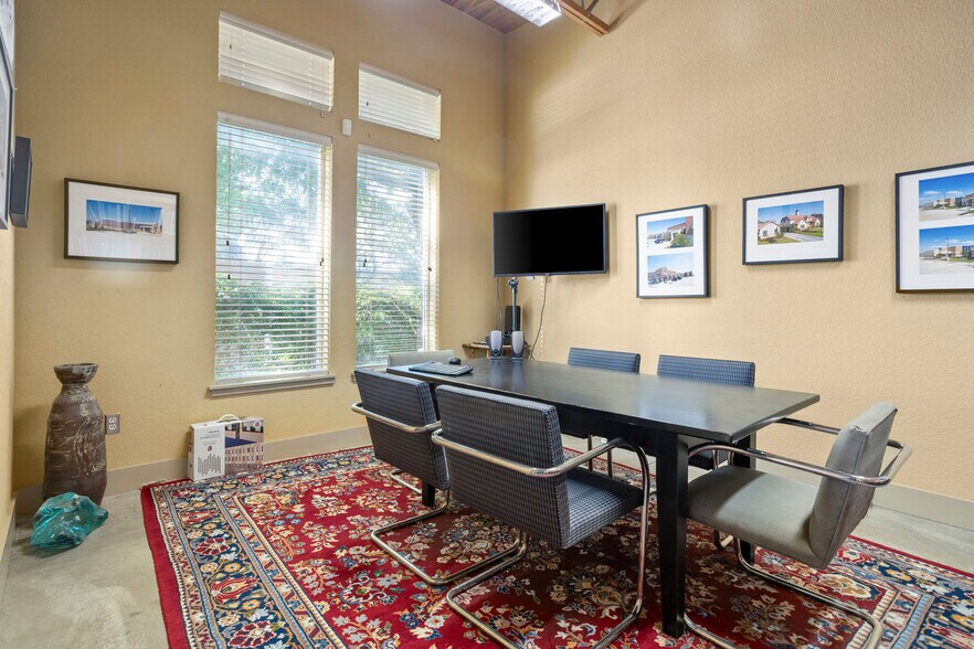 More Photos Of 814 Pennsylvania Ave, Fort Worth Loft Creative Space For Sale