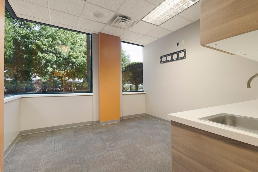 More Photos Of 500 W East Ave, Chico Office For Sale