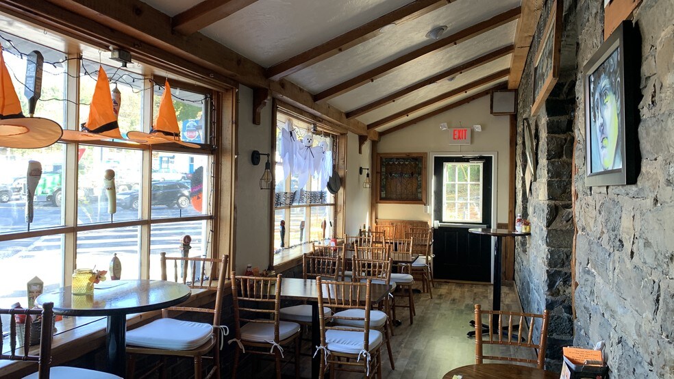 More Photos Of 2912 Old Nazareth Rd, Easton General Retail For Sale