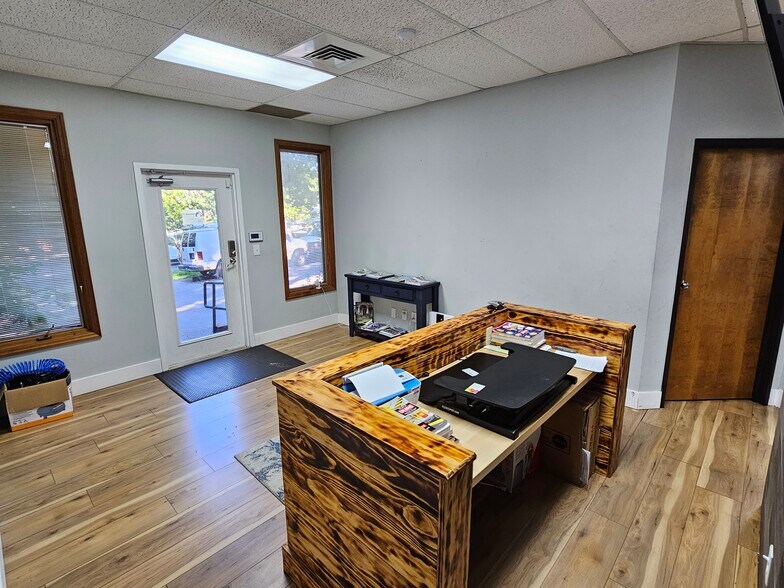 More Photos Of 2732 Capital NE, Tallahassee Medical For Sale