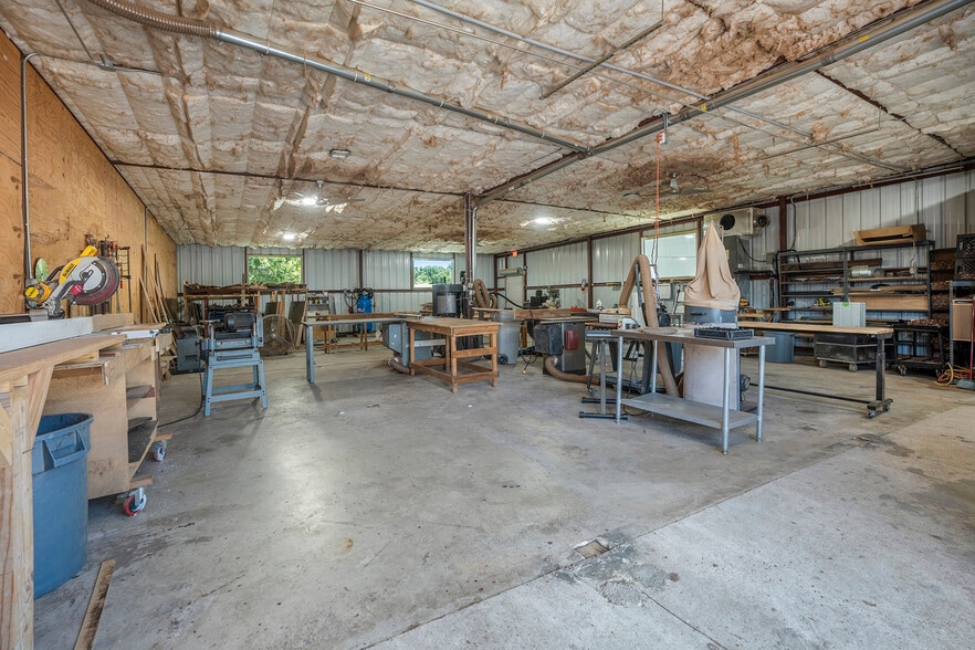 More Photos Of 2113 Garden Rd, Pearland Light Distribution For Sale