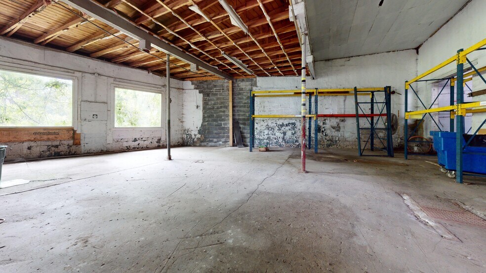 More Photos Of 99 Delaware St, Walton General Retail For Sale