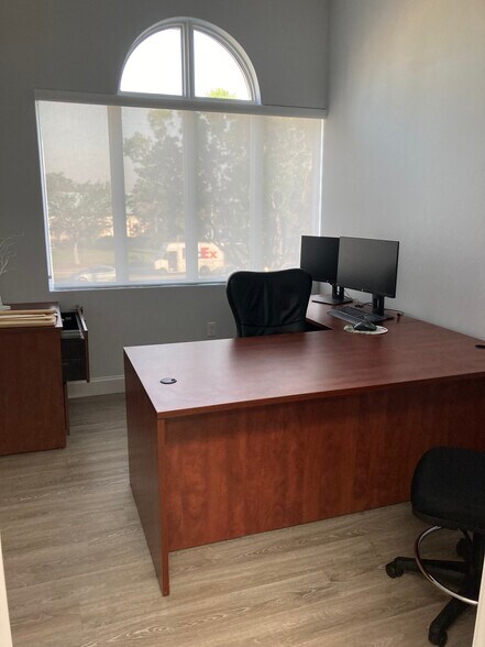 More Photos Of 3208 Chiquita Blvd S, Cape Coral Office For Lease
