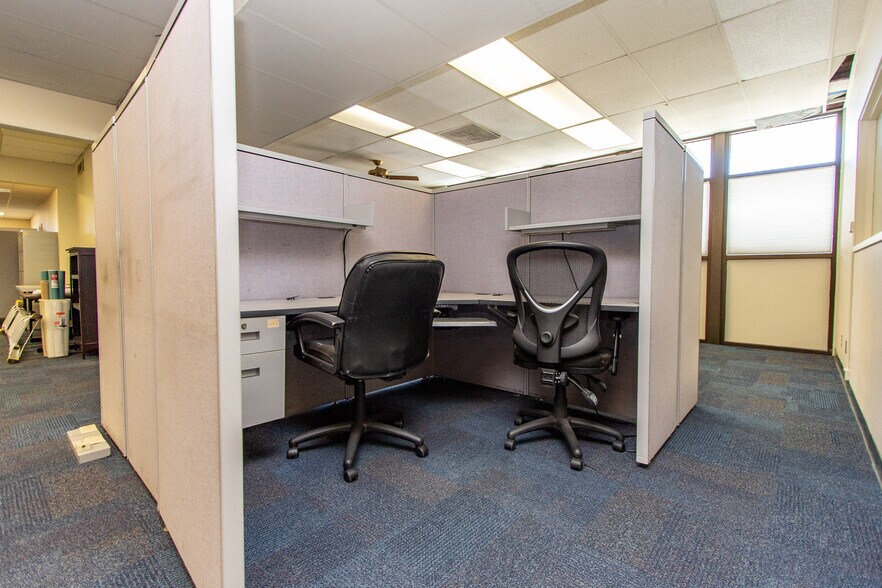 More Photos Of 971 E Broadway Ave, Atwater Office For Lease