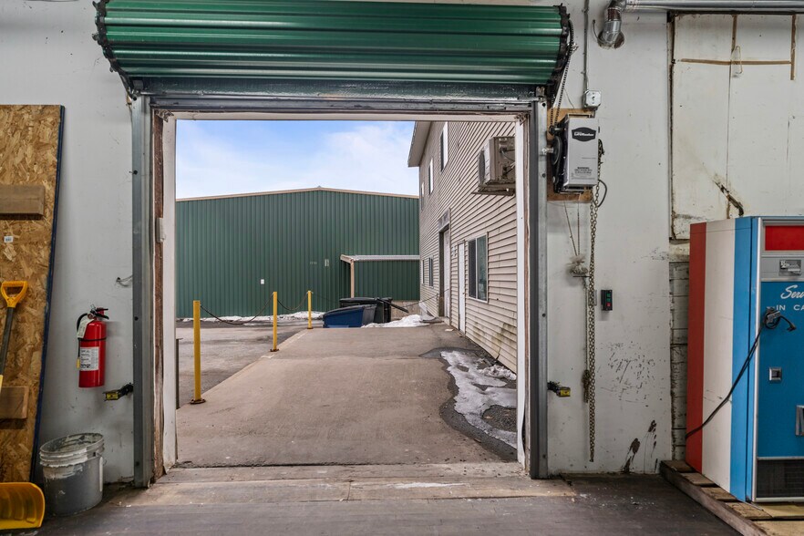 More Photos Of 27 Kent St, Ballston Spa Warehouse For Lease
