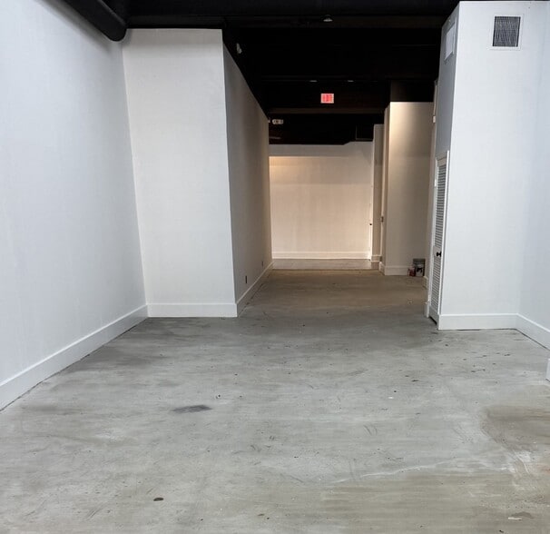 More Photos Of 3215-3217 S Macdill, Tampa Unknown For Lease