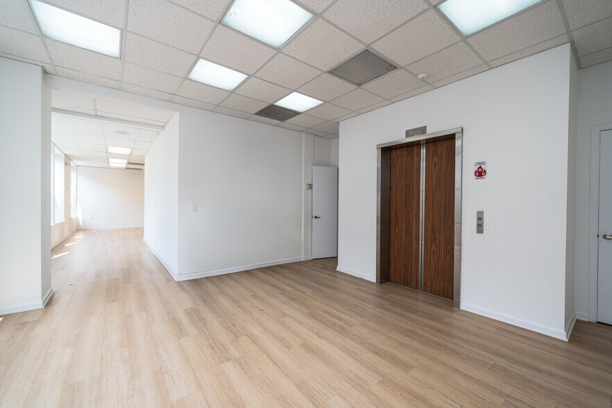 More Photos Of 358-360 1st St, Hoboken Medical For Lease
