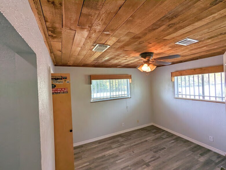 More Photos Of 17600 Fm 1488 Rd, Magnolia Office For Sale