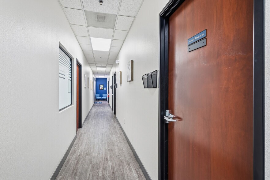 More Photos Of 3087 E Warm Springs Rd, Las Vegas Office For Sale
