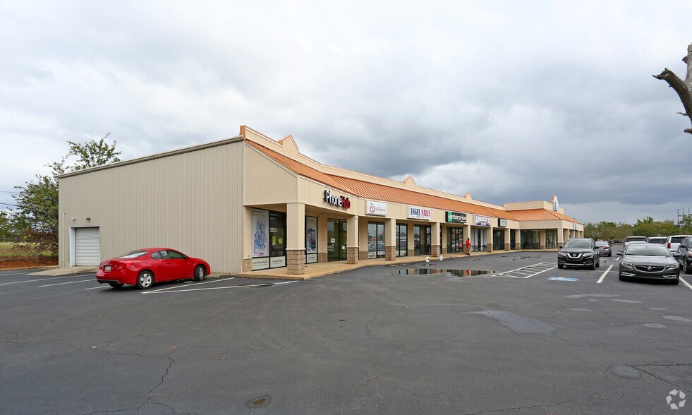 More Photos Of 1017-1029 N Westover Blvd, Albany Unknown For Lease