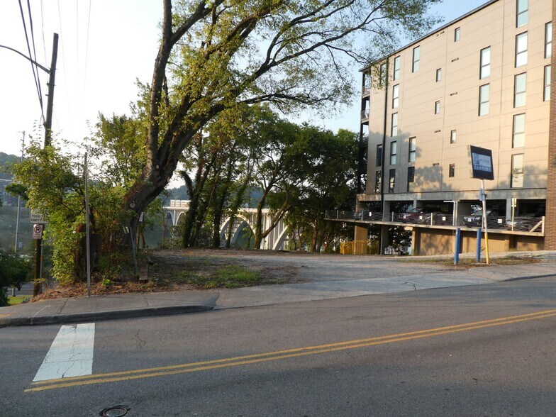 More Photos Of 1015 Locust St, Knoxville Land For Sale