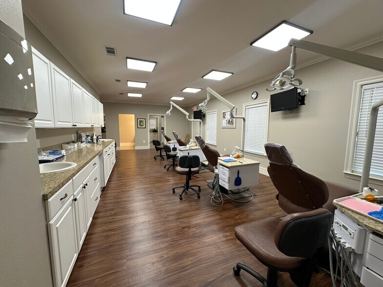 More Photos Of 12799 Burgess Ave, Walker Office For Sale