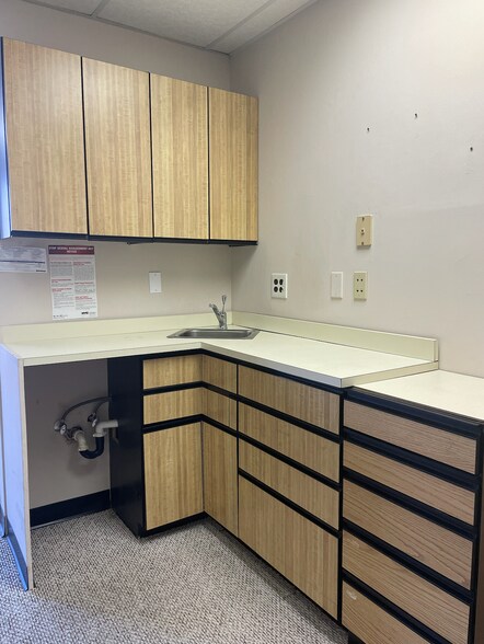 More Photos Of 3626-3628 E Tremont Ave, Bronx Medical For Lease