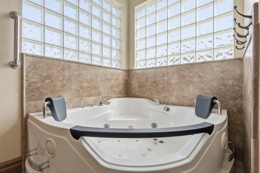 More Photos Of 217 E Scenic Peak Cv, Draper Assisted Living For Sale