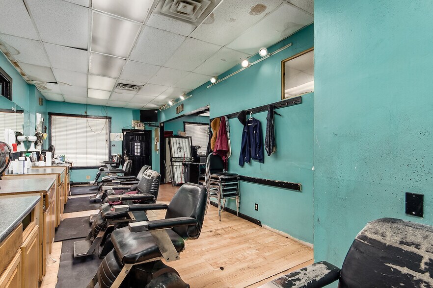 More Photos Of 1068-1072 E Livingston Ave, Columbus Storefront Retail Residential For Sale