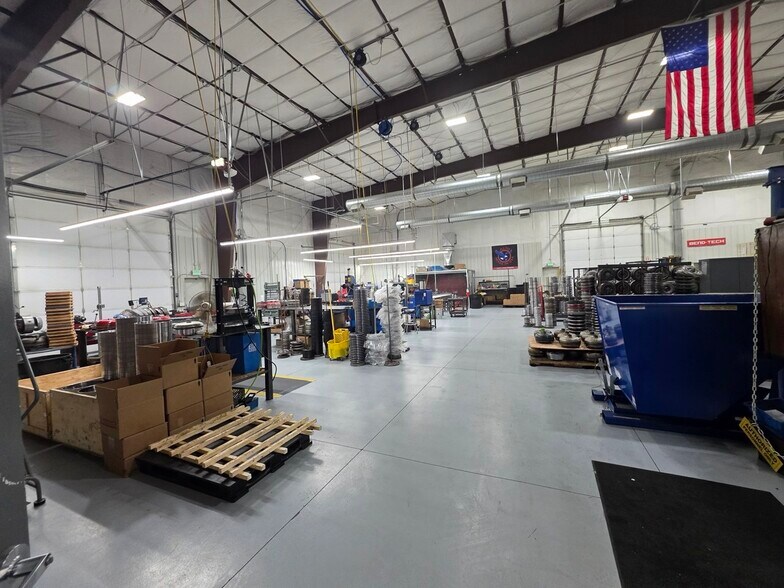 More Photos Of 1518 N Pine Canyon Rd, Tooele Showroom For Lease