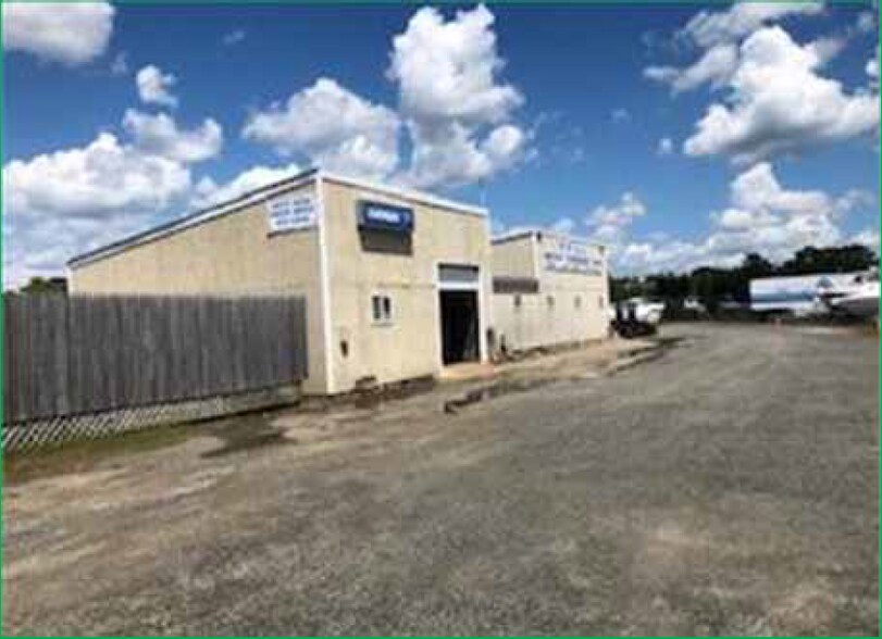 More Photos Of 300 Pine Neck Ave, East Patchogue Marina For Sale