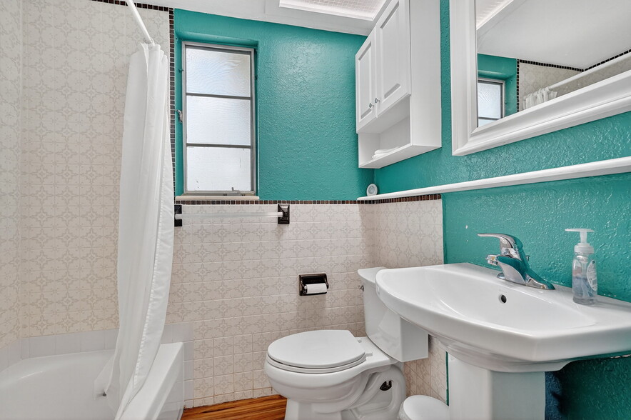 More Photos Of 3110 Phillippe Pky, Safety Harbor Hotel For Sale