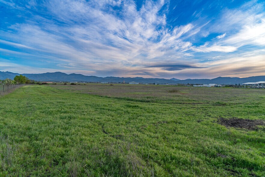 More Photos Of 4676 Industry Dr, Medford Land For Sale