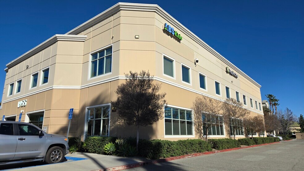 More Photos Of 1955 Hunts Ln, San Bernardino Office For Lease