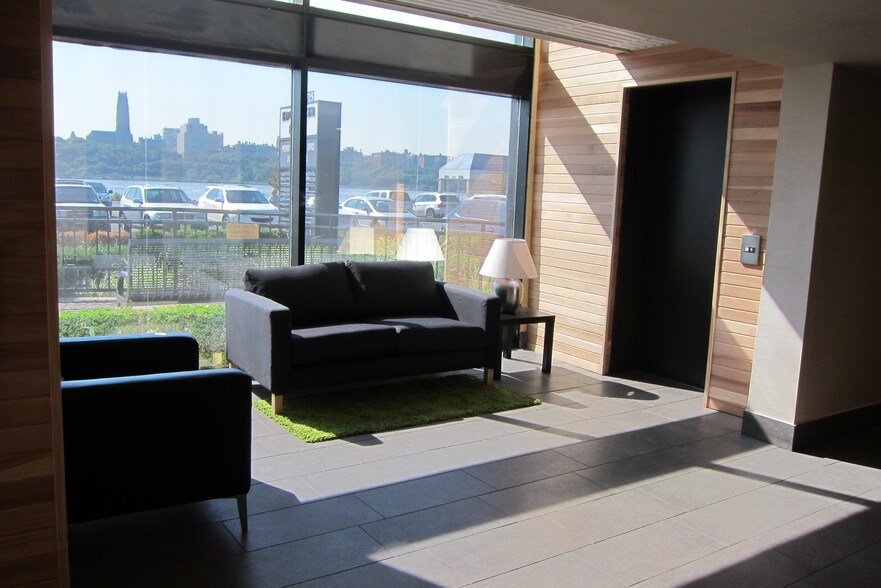 More Photos Of 725 River Rd, Edgewater Medical For Lease