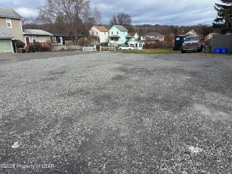 More Photos Of 317 Main St, Dupont Bar For Sale