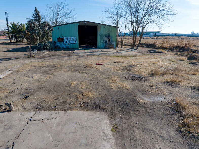 More Photos Of 864 E Childs Ave, Merced Warehouse For Sale